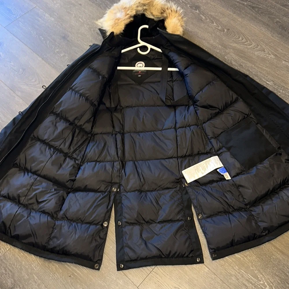 Canada Goose Montebello Down Parka, XS - Picture 5 of 9